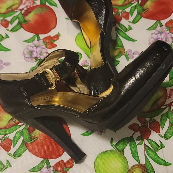 Micheal kor Black Shoes - Picture 7 of 7